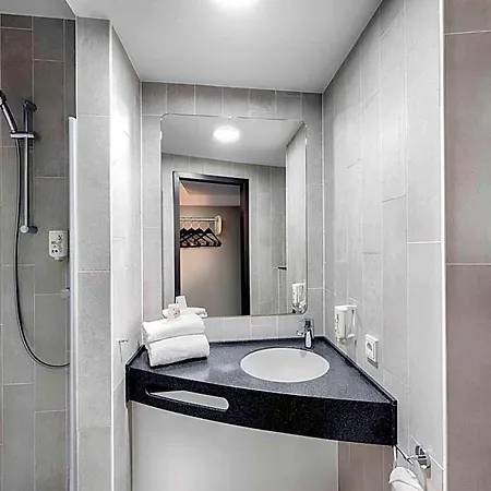 Duesseldorf-lintorf 3* راتينغن